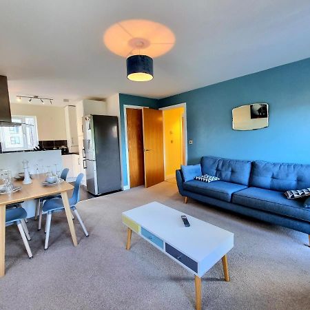 Luxury 2-Bedroom Service Apartment With Balcony แมนเชสเตอร์ ภายนอก รูปภาพ