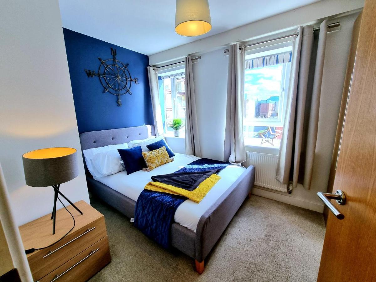 Luxury 2-Bedroom Service Apartment With Balcony แมนเชสเตอร์ ภายนอก รูปภาพ